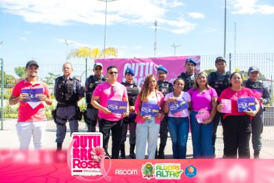 Blitz Educativa na Praça Gonçalves Dias reforça a importância da prevenção ao Câncer de Mama