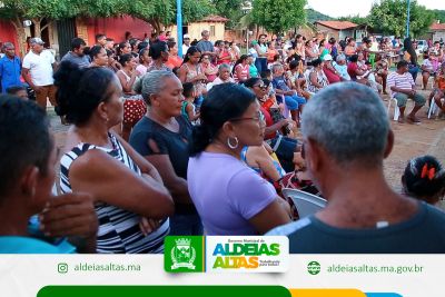 Moradores do bairro Greenville lotam praça para abertura do processo de Regularização Fundiária