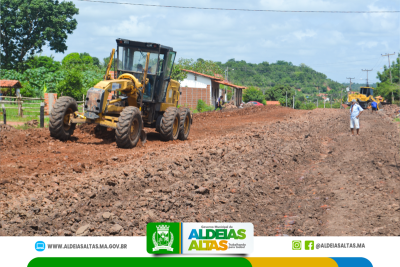  Prefeitura segue com serviços de terraplanagem em avenida que será o novo cartão postal da cidade