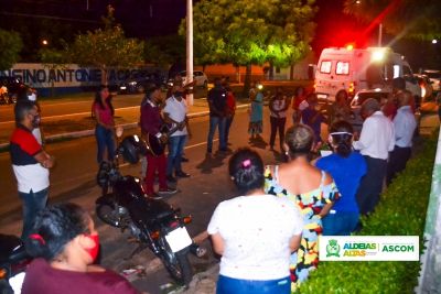 Grupo faz corrente de oração em frente a hospital de Aldeias Altas em prol das vítimas da Covid-19