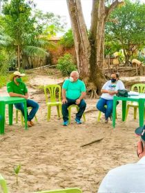 Prefeito se reúne com agricultores para fortalecimento de projetos em Aldeias Altas 