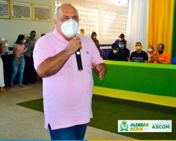Em parceria com a Gestão Municipal, Projeto Social adquire cestas básicas direto no comércio local e distribui às famílias do CadÚnico